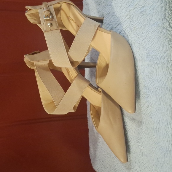 Liz Claiborne Heels - Picture 2 of 5